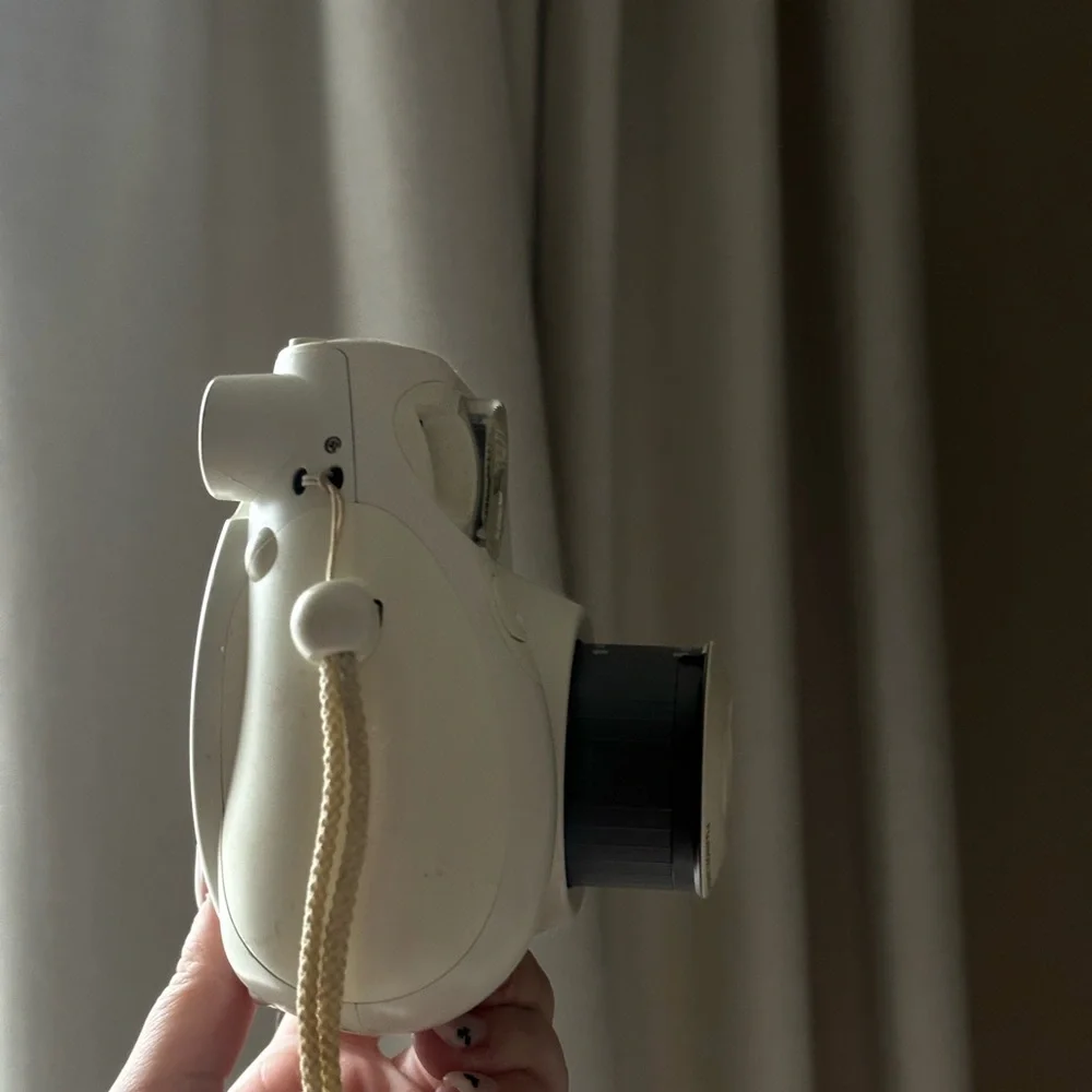 Fujifilm Instax Mini Ivory Instant Camera